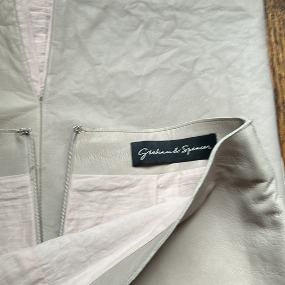 Graham & Spencer leather skirt, size 6 - Picture 5 of 6